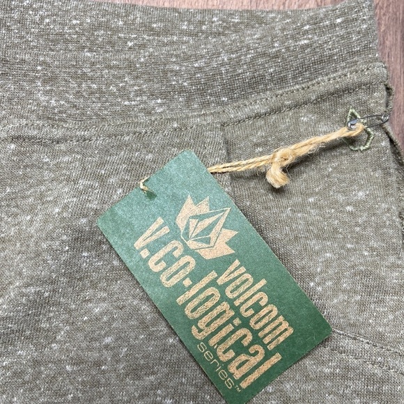 Volcom Girls Army Green Jersey V. Co-Logical Shorts Size Large 14 NWT - Picture 10 of 14